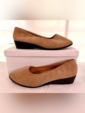 NWOT Love Beige Suede Low Wedge Flats S0047